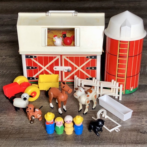 SOLD-Vintage Fisher Price Family Play Farm - Picture 1 of 1